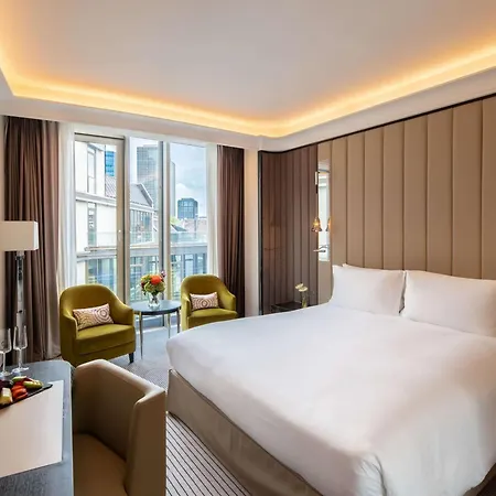 Sofitel Frankfurt Opera Hotel Frankfurt am Main Exterior photo Deluxe room