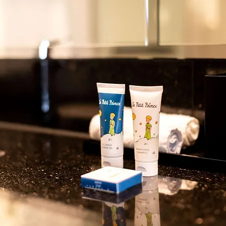 Sofitel Frankfurt Opera Hotel Frankfurt am Main Exterior photo Paul Smith toiletries