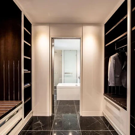 Sofitel Frankfurt Opera Hotel Frankfurt am Main Exterior photo Walk-in closet